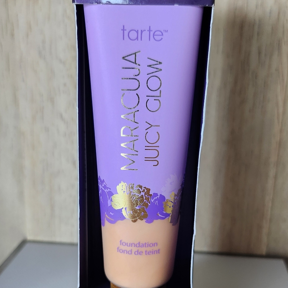 Tarte Maracuja Juicy Glow Foundation